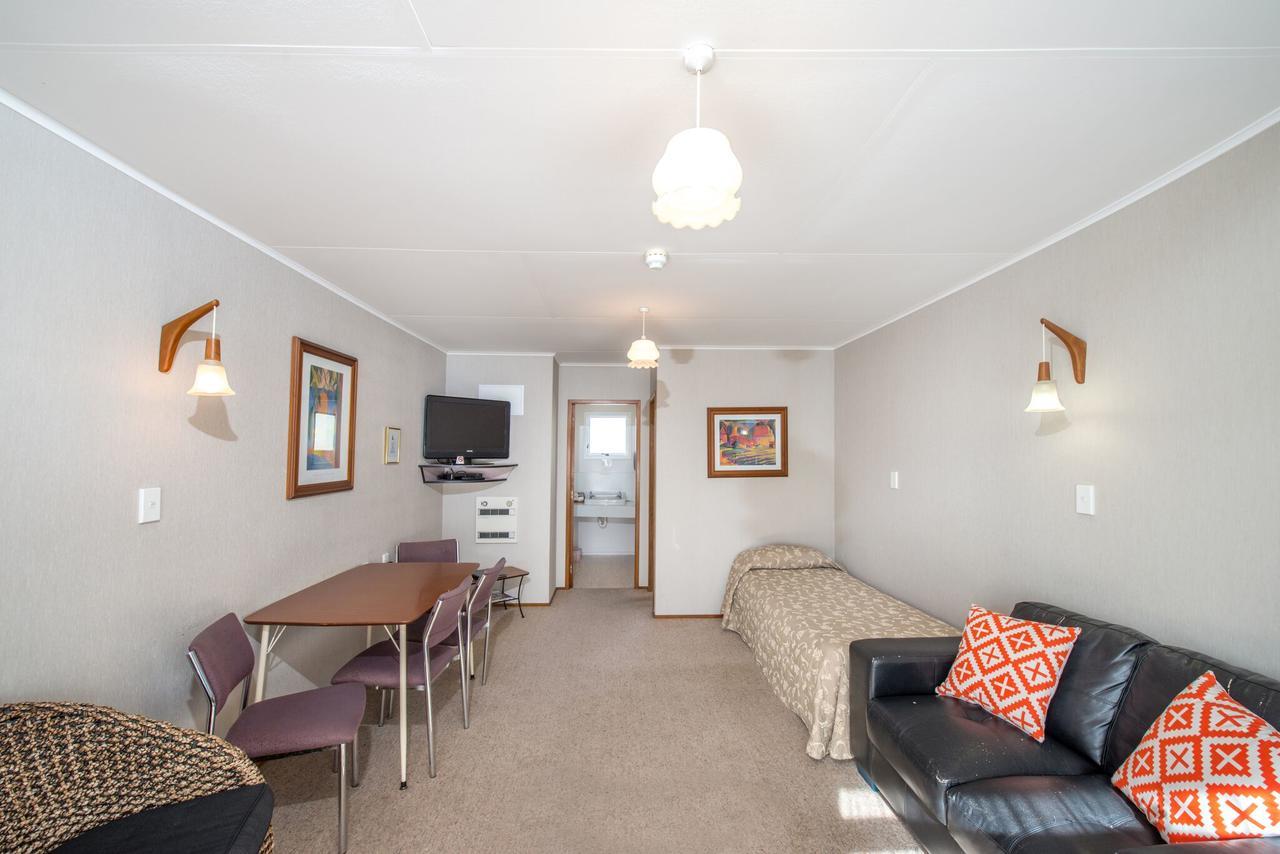 Amber Court Motel New Plymouth Exterior photo